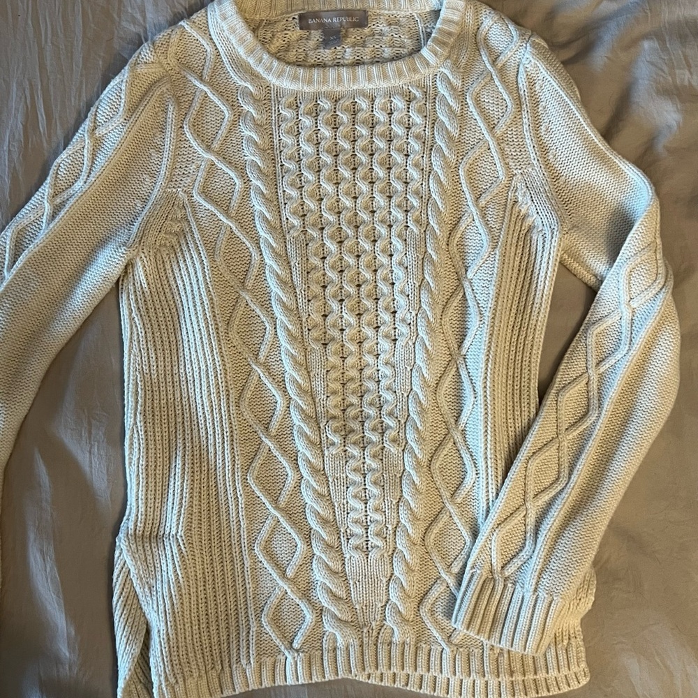 Banana Republic Cream Cable Knit Sweater